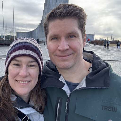 Profile image for pet sitters Rachelle & Eric