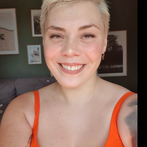 Profile image for pet sitter Isabel