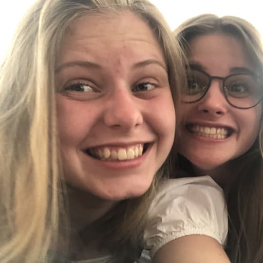 Profile image for pet sitters Frida & Cecilie 