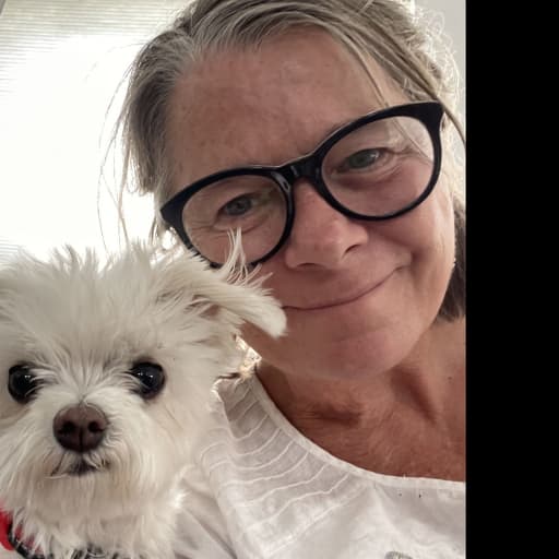 Profile image for pet sitter Jodi