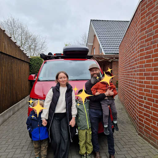 Profile image for pet sitters Julia & Dennis