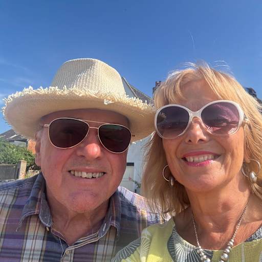 Profile image for pet sitters Michelle & Alan