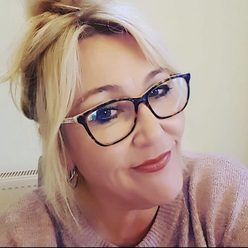 Profile image for pet sitter DIANE