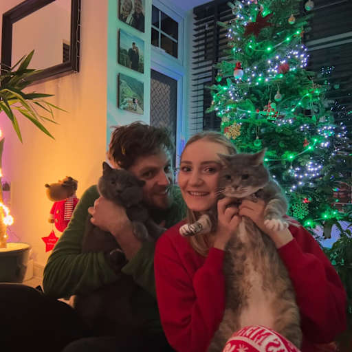 Profile image for pet sitters Ionela & Julian 