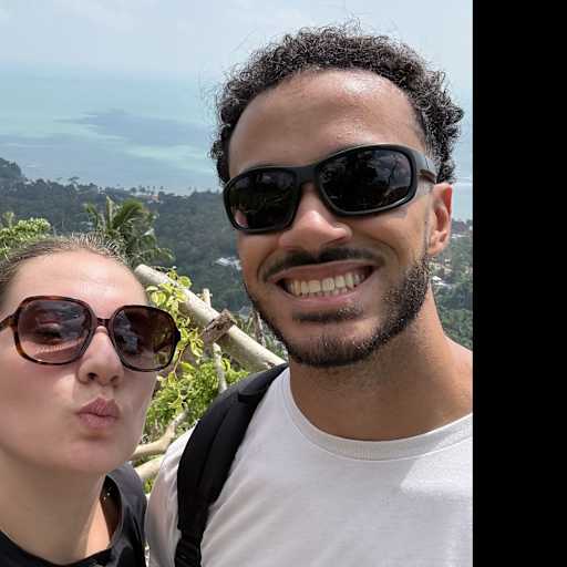 Profile image for pet sitters Léna & Anthony