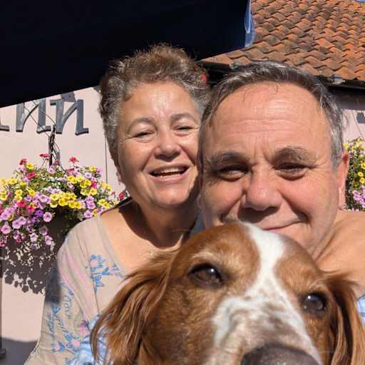 Profile image for pet sitters Daniel & Ariadna