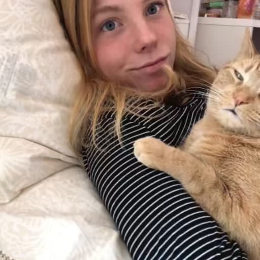 Profile image for pet sitter Isabella