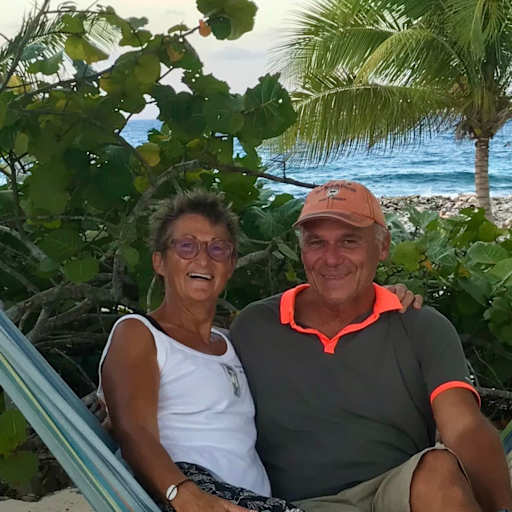 Profile image for pet sitters Pascal & Veronique