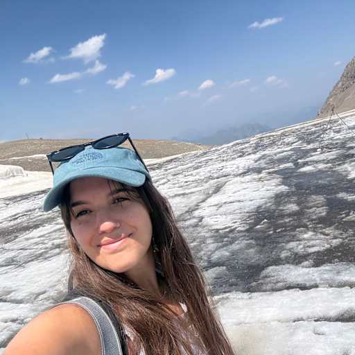 Profile image for pet sitter Luciana