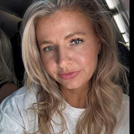 Profile image for pet sitter Dana