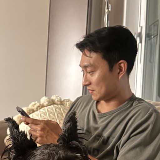 Profile image for pet sitters SOOHAN & Miyeon