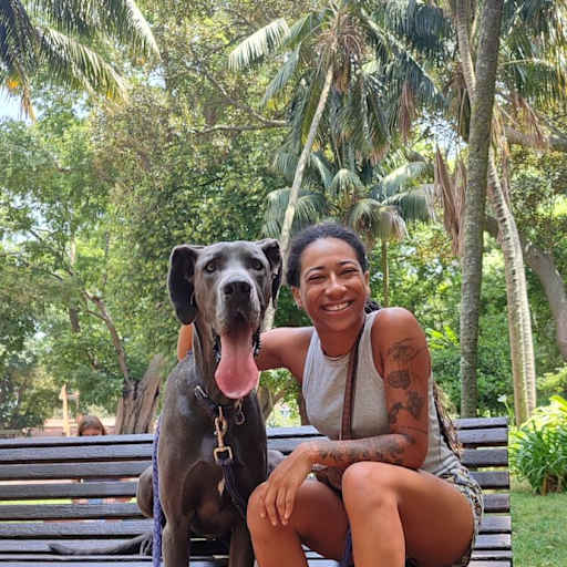 Profile image for pet sitter Leticia