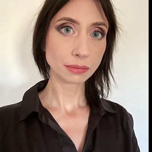 Profile image for pet sitter fay