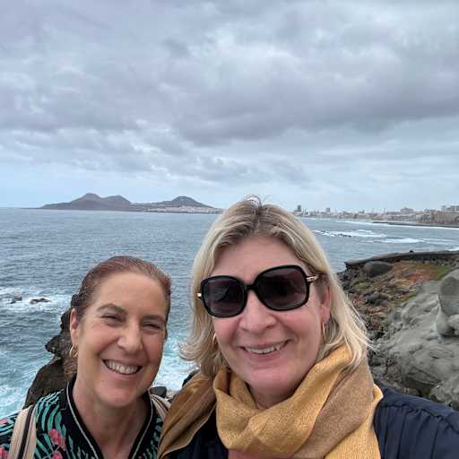 Profile image for pet sitters Bianca & Irene