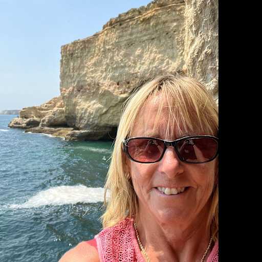 Profile image for pet sitters Lisa & Colin