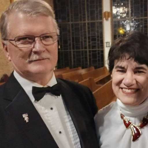 Profile image for pet sitters Carol & David