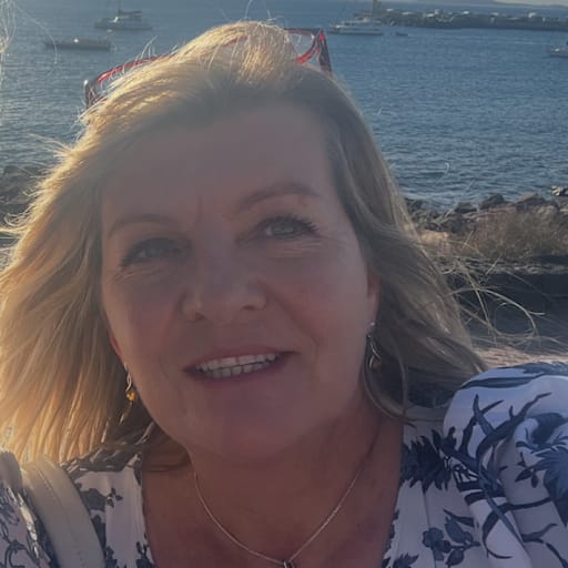 Profile image for pet sitter Theresa