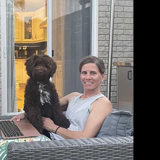 Profile image for pet sitter anne