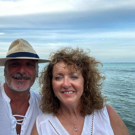 Profile image for pet sitters Angela & Steven