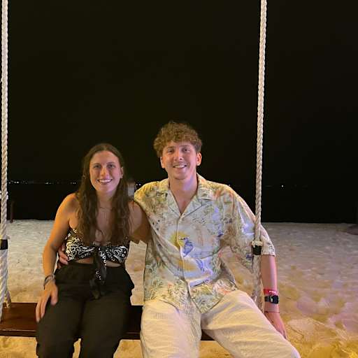 Profile image for pet sitters Lisa & Gael