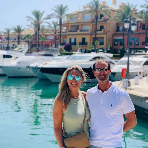 Profile image for pet sitters MARTA & Jaime