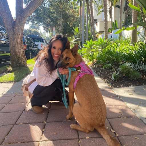 Profile image for pet sitter alix