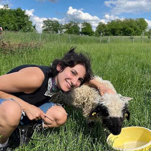 Profile image for pet sitter Nadia