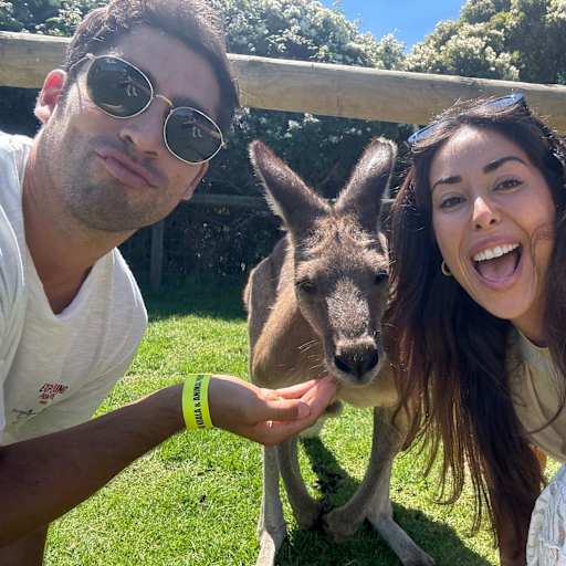 Profile image for pet sitters victoria & Andoni 