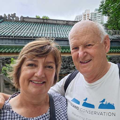 Profile image for pet sitters Jo & Peter