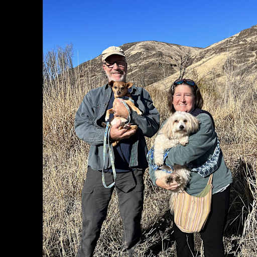 Profile image for pet sitters Elizabeth & Lawrence