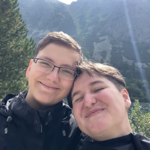 Profile image for pet sitters Ká & Hana