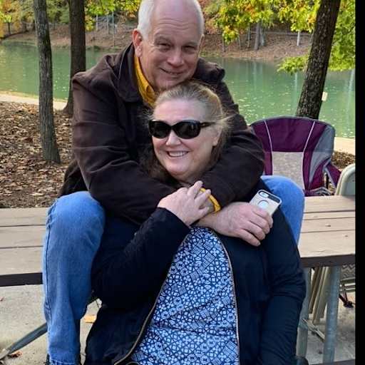 Profile image for pet sitters Maximilian & Nancy