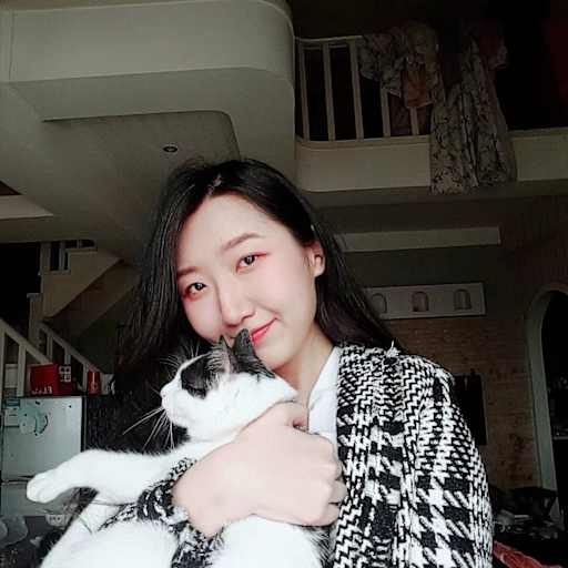 Profile image for pet sitter Zhao