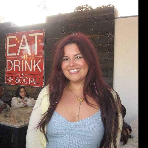 Profile image for pet sitter emily