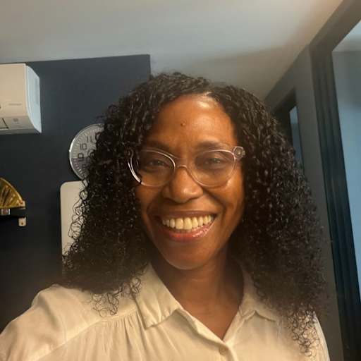 Profile image for pet sitter Yvette