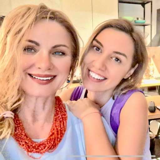 Profile image for pet sitters Pat & Ivaneta Lea