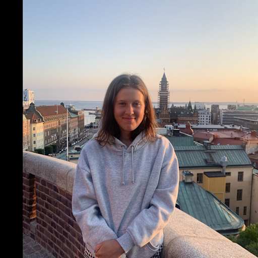 Profile image for pet sitter Linn