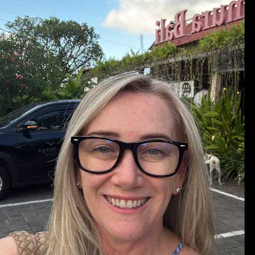 Profile image for pet sitters Michelle & Hamish