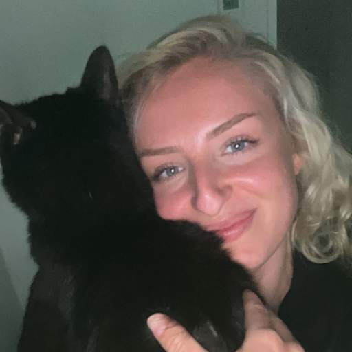 Profile image for pet sitter Dana
