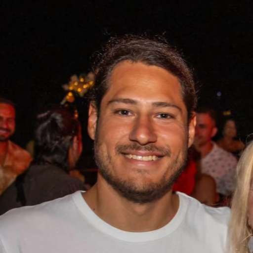 Profile image for pet sitter Ricardo