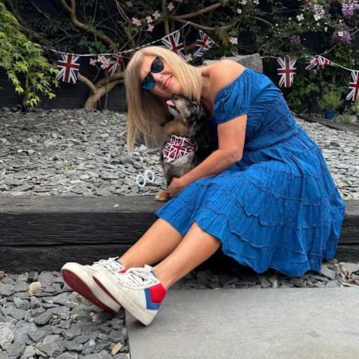 Profile image for pet sitters Julie & Gareth