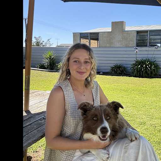 Profile image for pet sitter Sarah