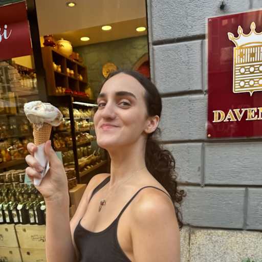 Profile image for pet sitter Kristen