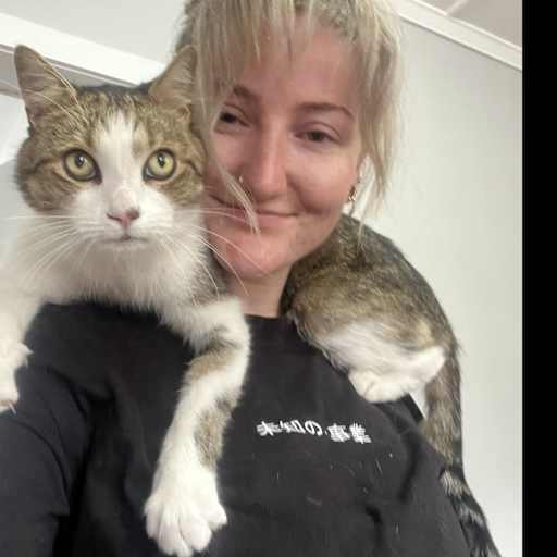 Profile image for pet sitter Abi