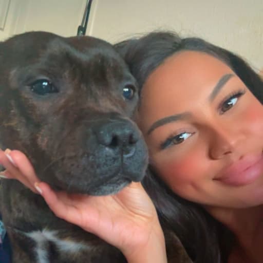 Profile image for pet sitter Chanez