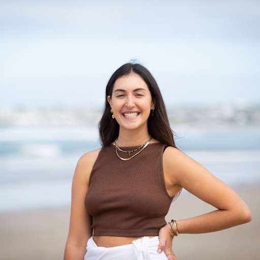 Profile image for pet sitter EMMA