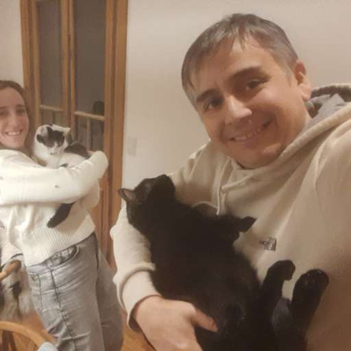 Profile image for pet sitters Maria Eugenia & Diego Sebastián