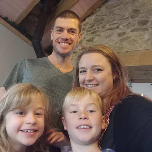 Profile image for pet sitters Lee & Lauren