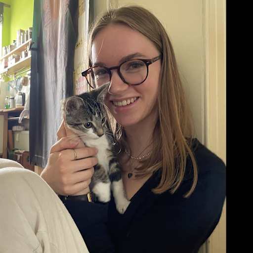 Profile image for pet sitter Kaya