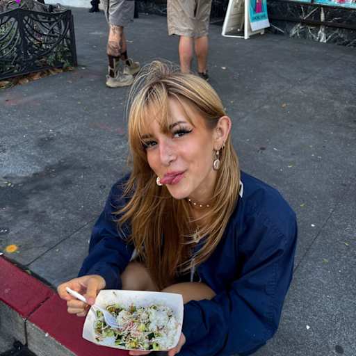 Profile image for pet sitter Sierra